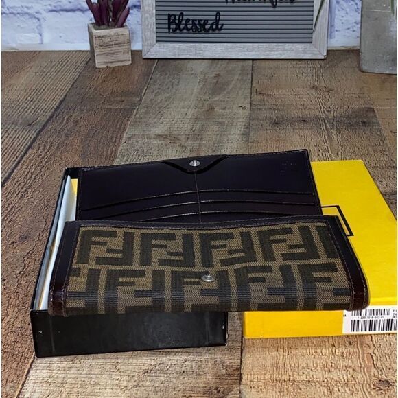 FENDI Zucca Continental Wallet in Tobacco authentic in box - Picture 10 of 16